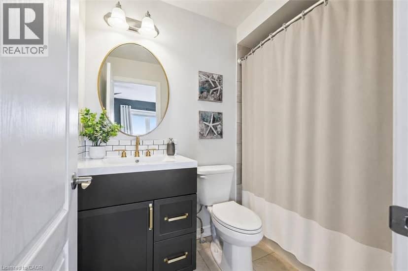 395 LINDEN Drive Unit# 2 — photo 16 of 24