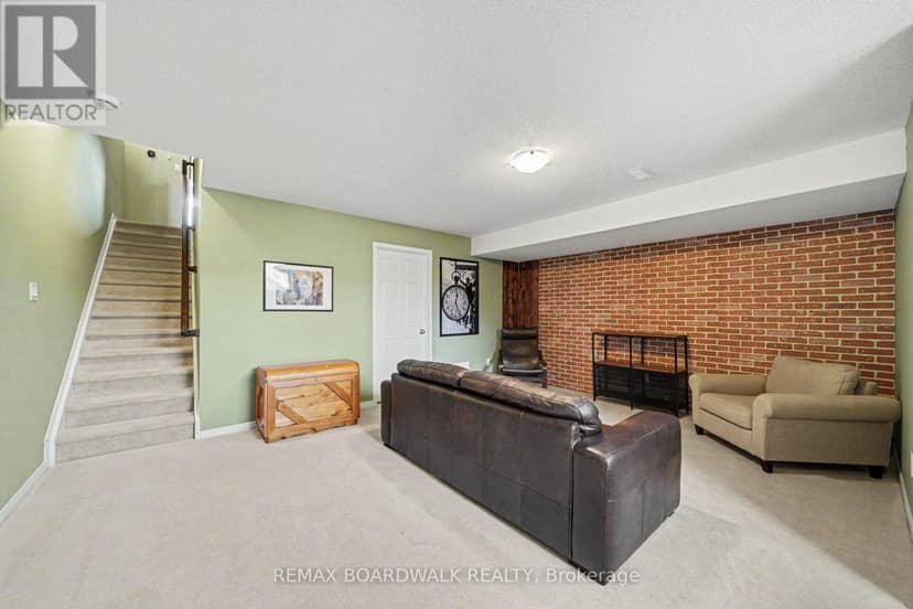 66 Riddell Street — photo 23 of 34