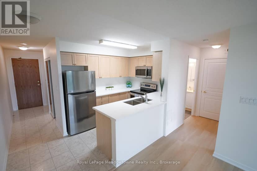 301 - 4879 Kimbermount Avenue, Mississauga, photo 4