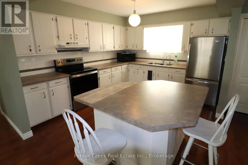 21 Suncoast Drive W — photo 6 of 38