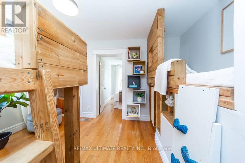 37 Gowan Avenue — photo 16 of 38