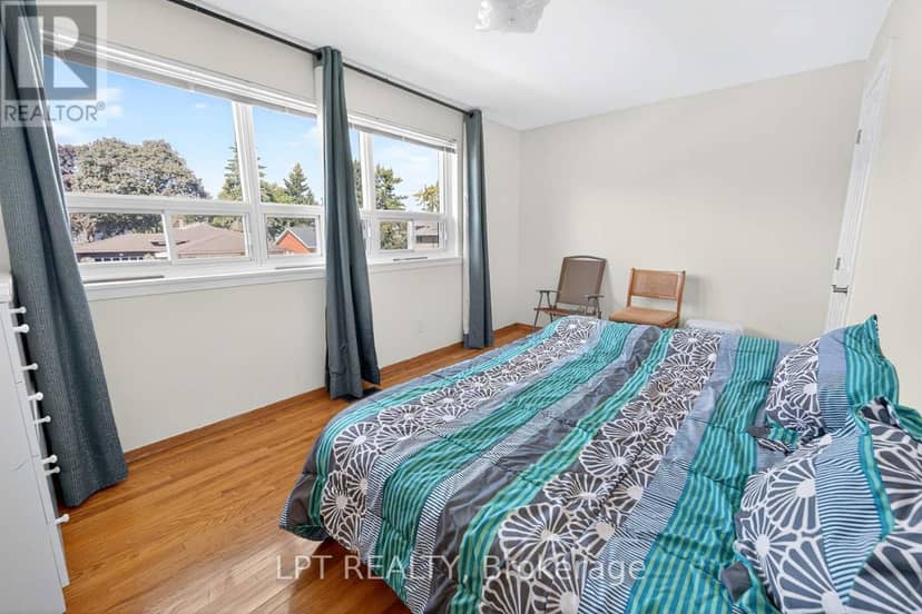 49 Kentish Crescent — photo 17 of 34