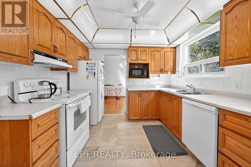 49 Kentish Crescent — photo 9 of 34