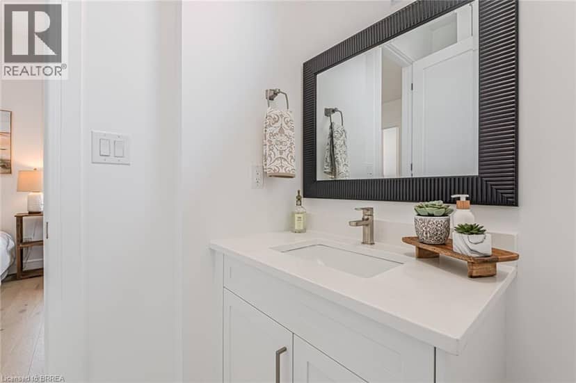 2 HUDSON Drive — photo 26 of 40