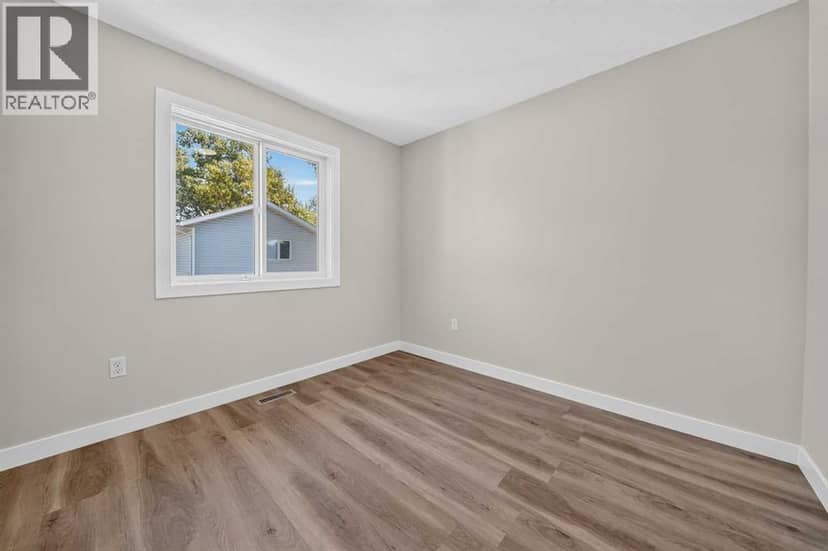 925 7 Street S — photo 31 of 34