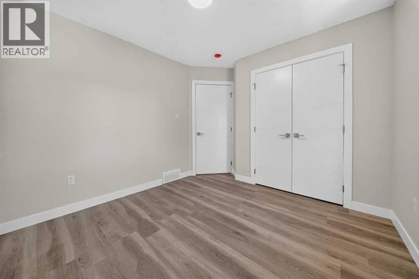 925 7 Street S — photo 32 of 34