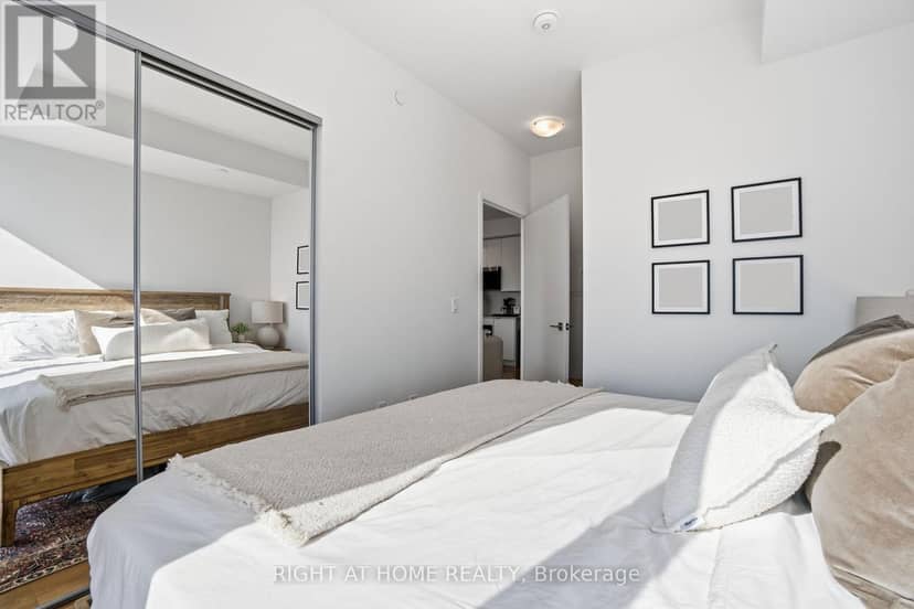1321 - 10 Abeja Street — photo 12 of 22