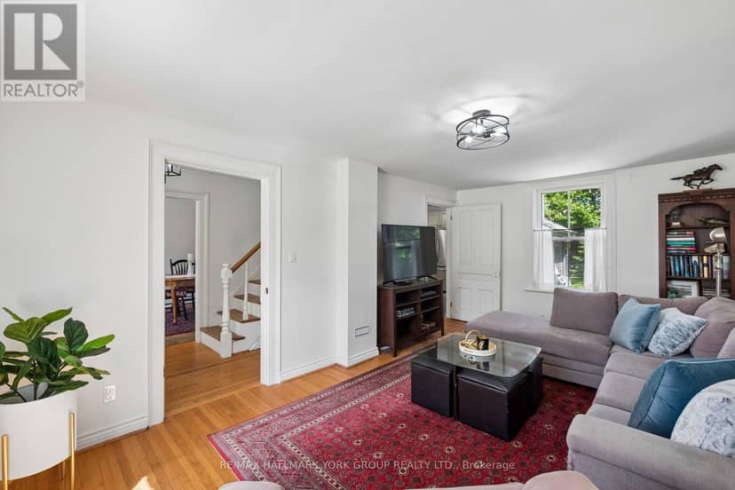 37 Arnold Crescent, Richmond Hill, photo 7