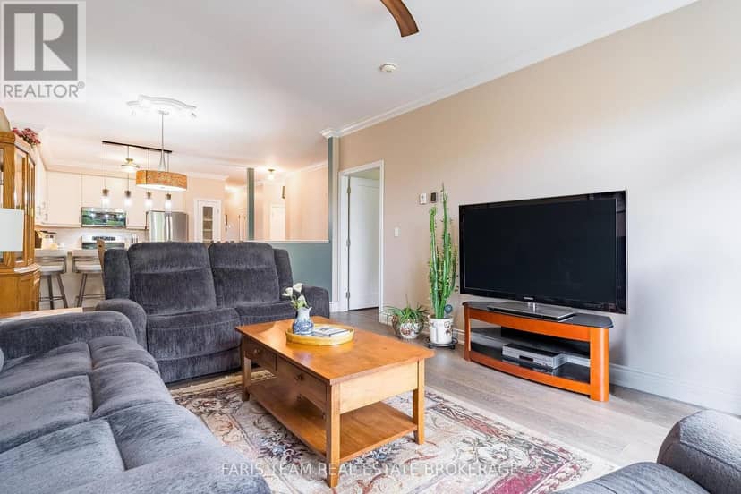 326 Lucy Lane — photo 18 of 40