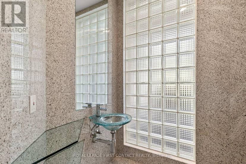 51 Kempenfelt Drive — photo 21 of 40