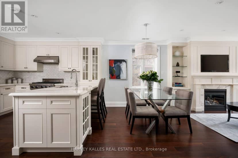 2D - 319 Lonsdale Road — photo 10 of 40