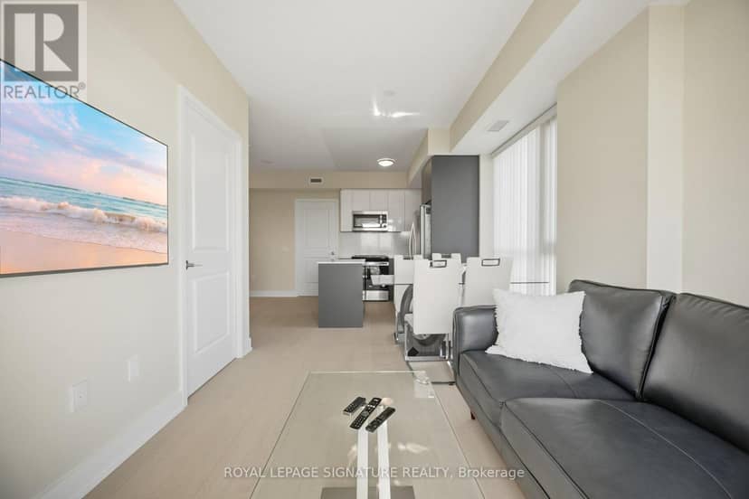 1309 - 204 Burnhamthorpe Road E — photo 17 of 40