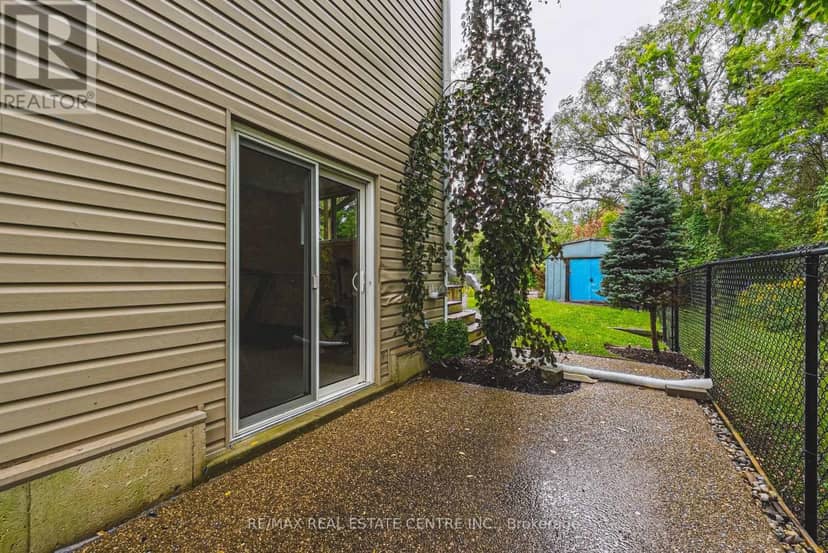 8 Lake Road — photo 34 of 40