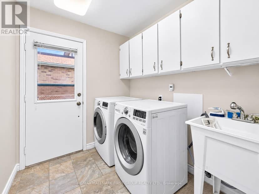 174 Highview Avenue E — photo 24 of 40