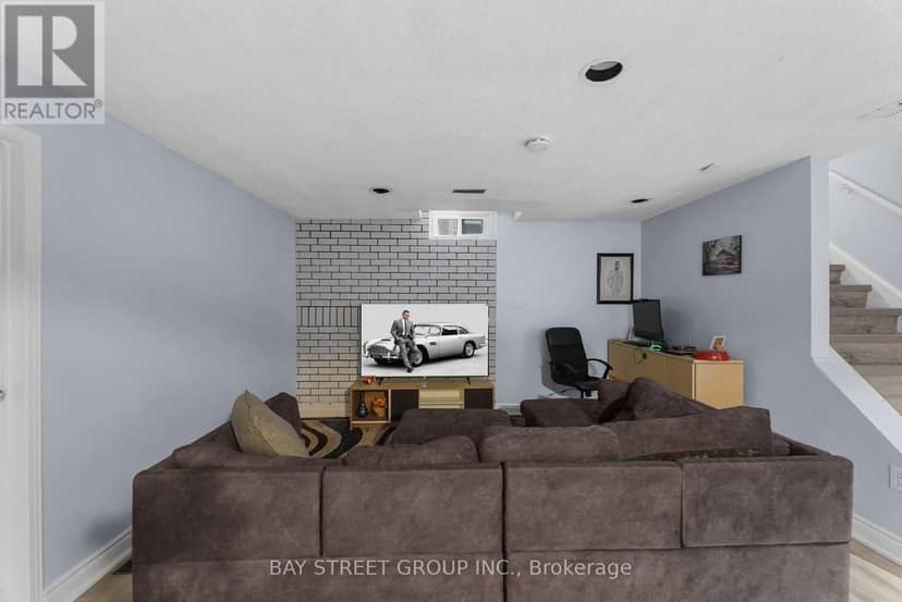 34 Lamp Crescent — photo 30 of 38