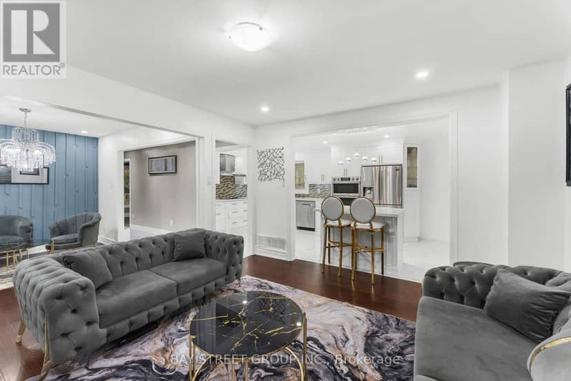 34 Lamp Crescent — photo 7 of 38
