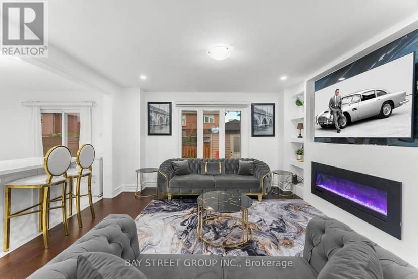 34 Lamp Crescent — photo 6 of 38