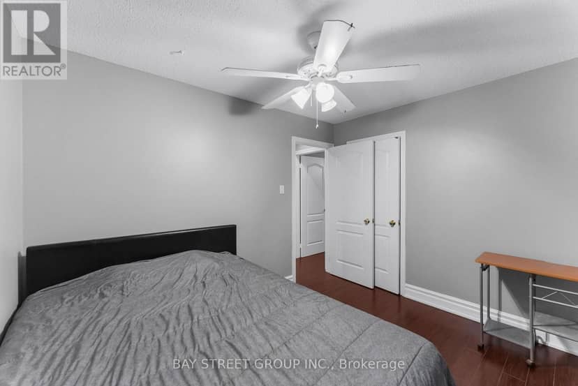 34 Lamp Crescent — photo 25 of 38