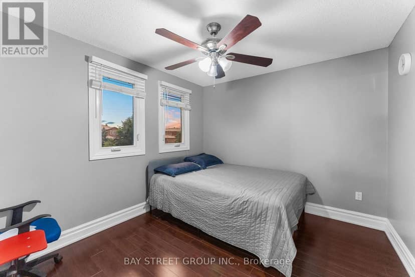 34 Lamp Crescent — photo 26 of 38