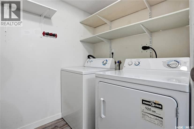 6906 Blakeney DRIVE — photo 31 of 37