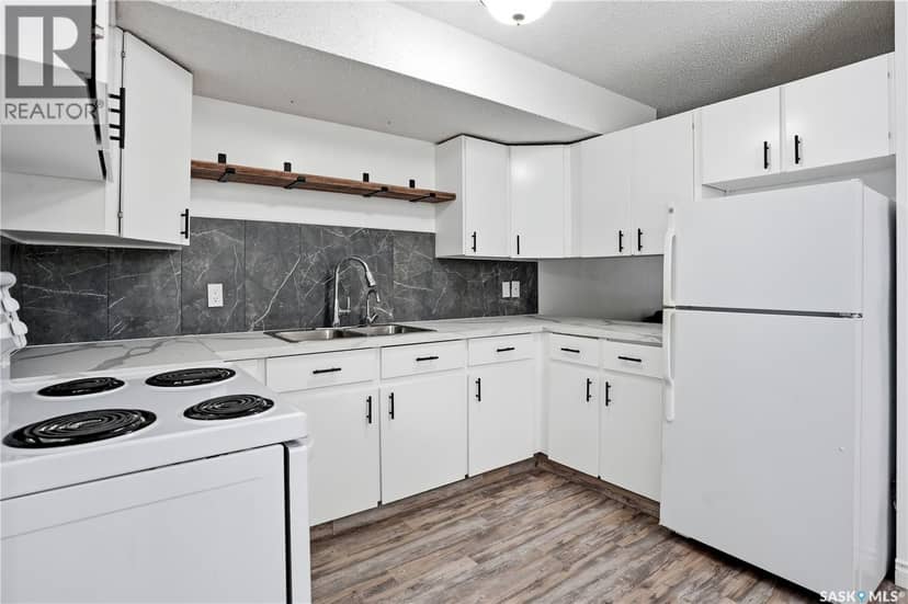 6906 Blakeney DRIVE — photo 9 of 37