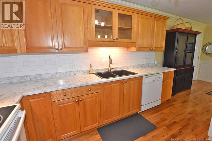 185 Reynolds Street Unit# 16 — photo 21 of 40