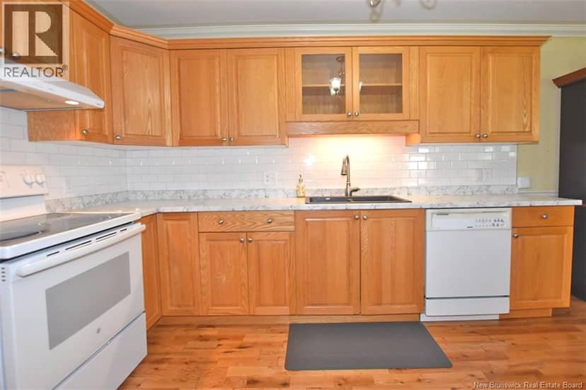 185 Reynolds Street Unit# 16 — photo 23 of 40
