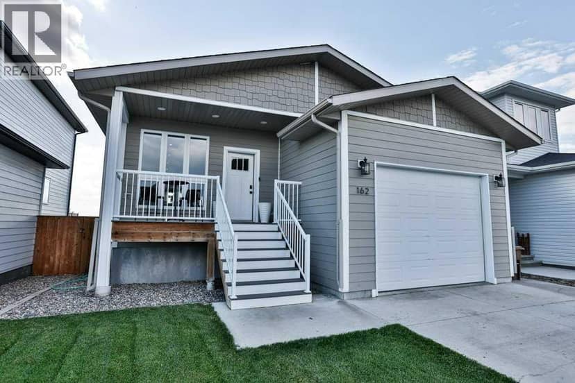 162 Prairie Gold Street, Taber, photo 2