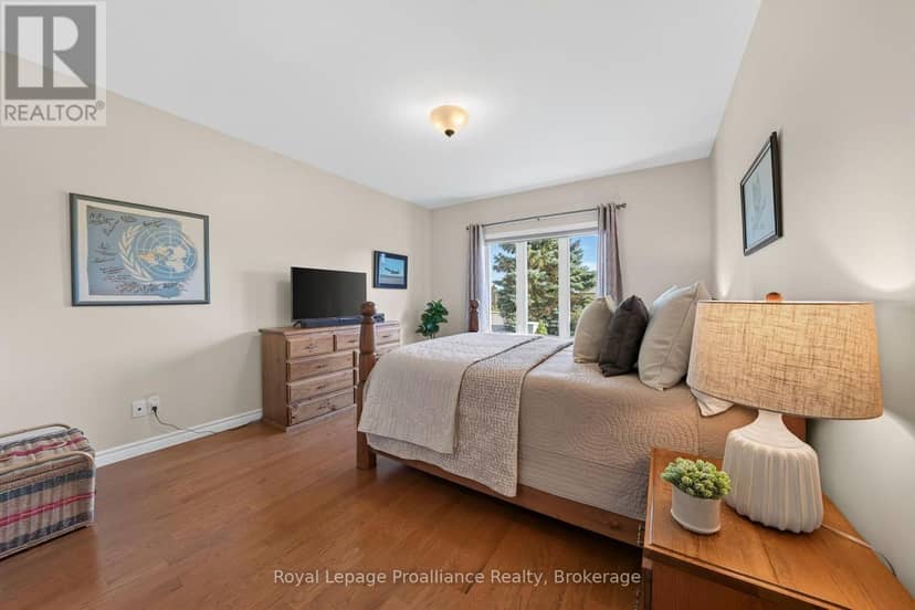 32 Merrill Drive — photo 16 of 36