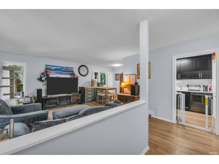 1202 10620 150 STREET, Surrey