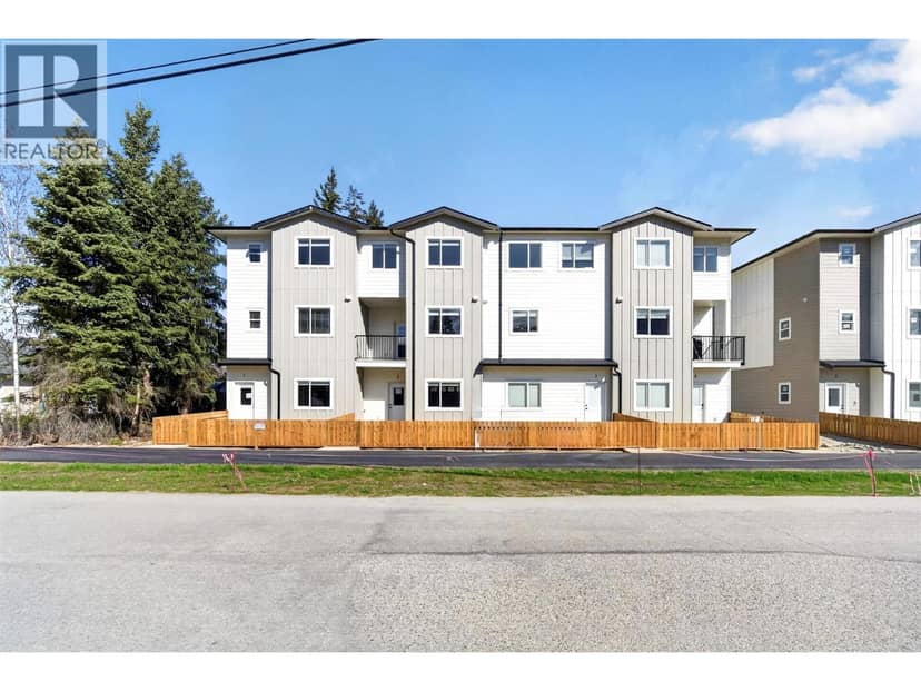 222 Temple Street Unit# 3, Sicamous, photo 3