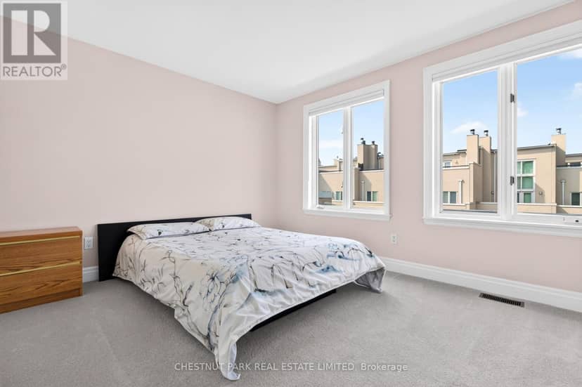 248 Spadina Road — photo 29 of 40