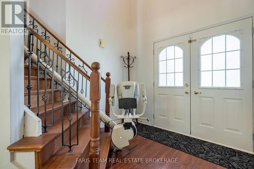 41 Willow Drive — photo 4 of 34