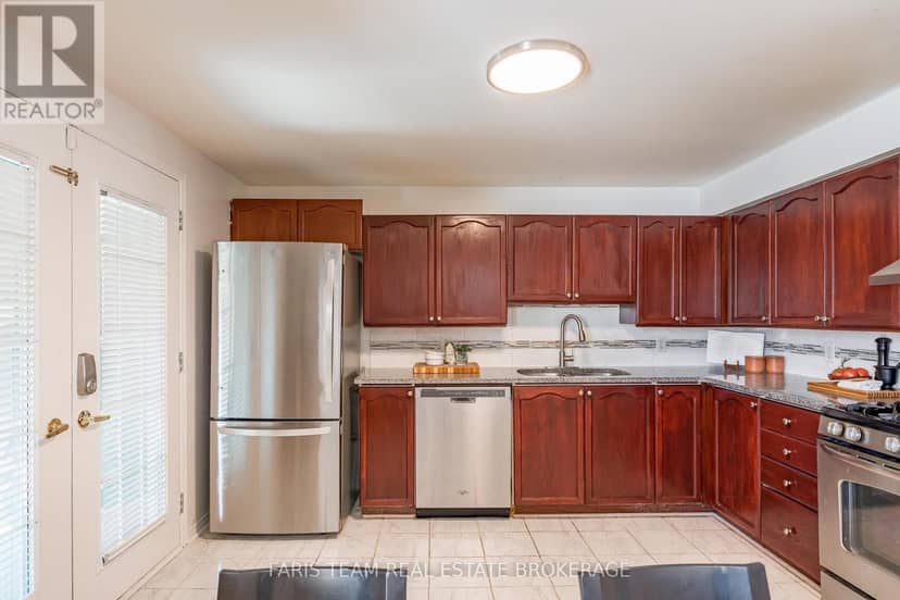 41 Willow Drive — photo 8 of 34