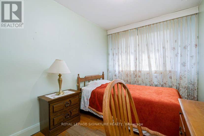724 Vaughan Road — photo 14 of 27
