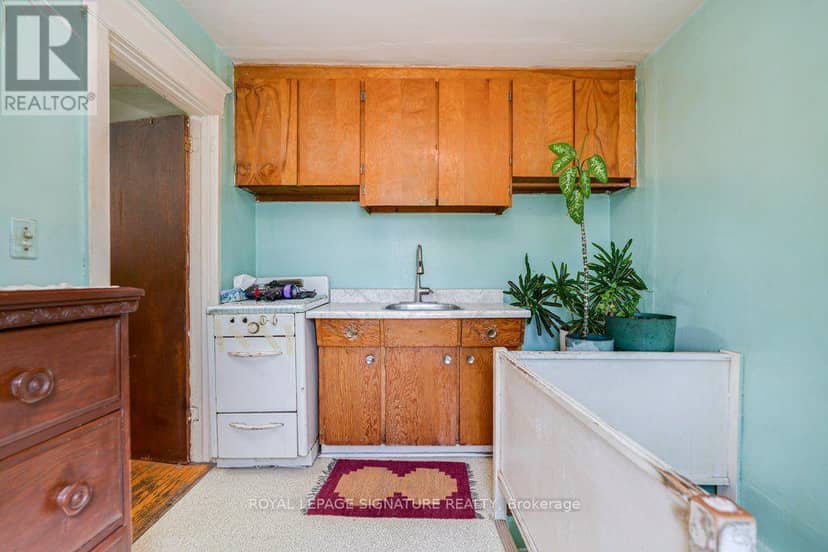 724 Vaughan Road — photo 10 of 27
