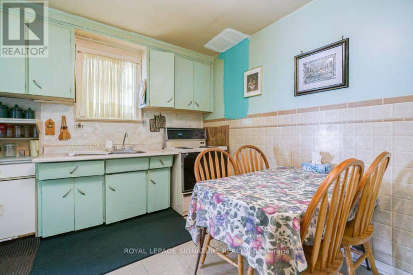 724 Vaughan Road — photo 7 of 27