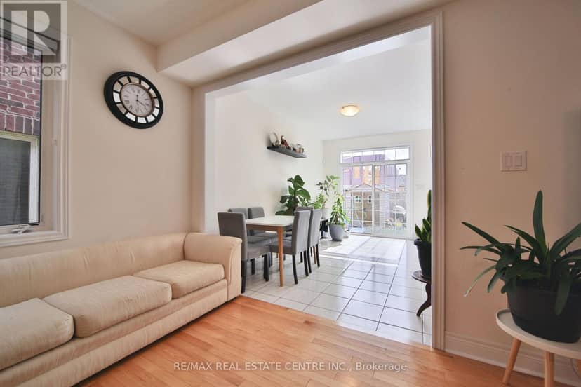 106 Branigan Crescent — photo 15 of 40