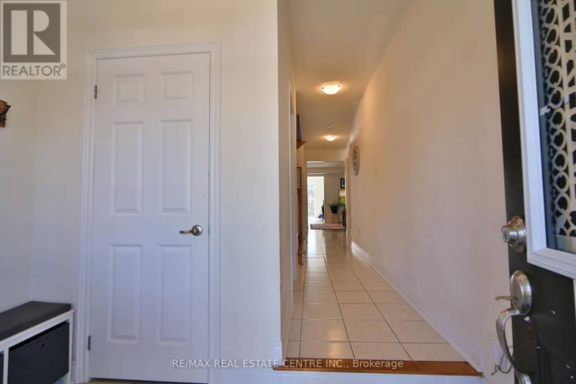 106 Branigan Crescent — photo 9 of 40