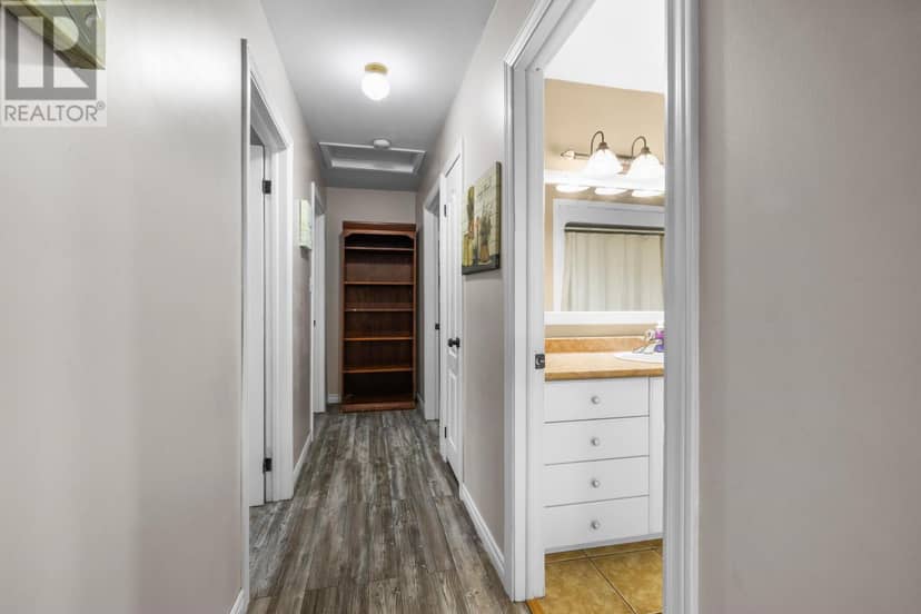 32 Darby Drive — photo 14 of 40