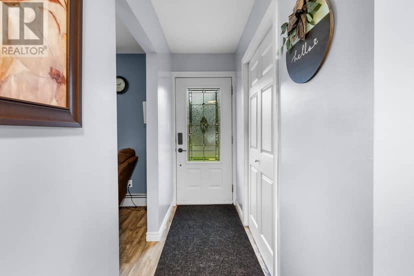 32 Darby Drive — photo 3 of 40