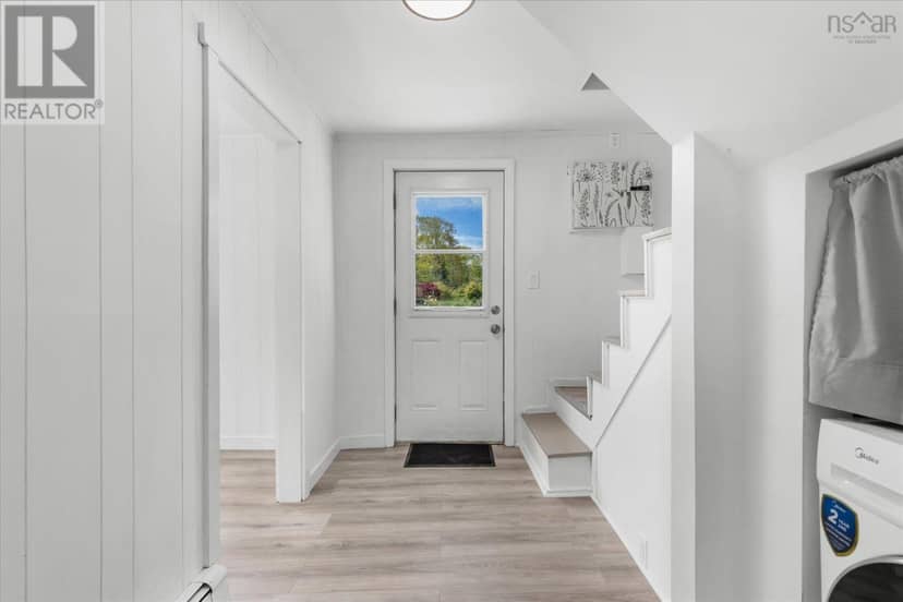 84 Lawrence Street — photo 15 of 32