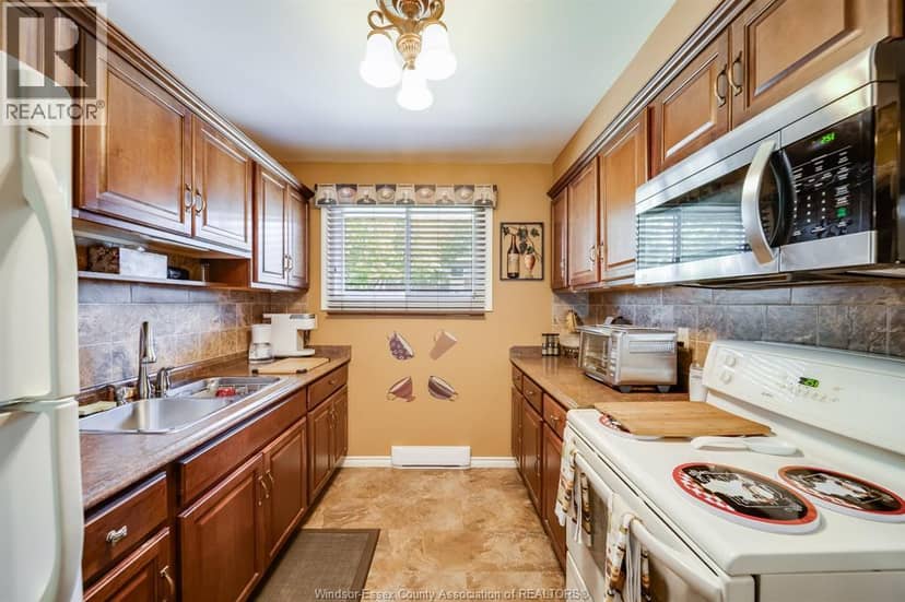 2629 VINE COURT Unit# 54 — photo 10 of 35