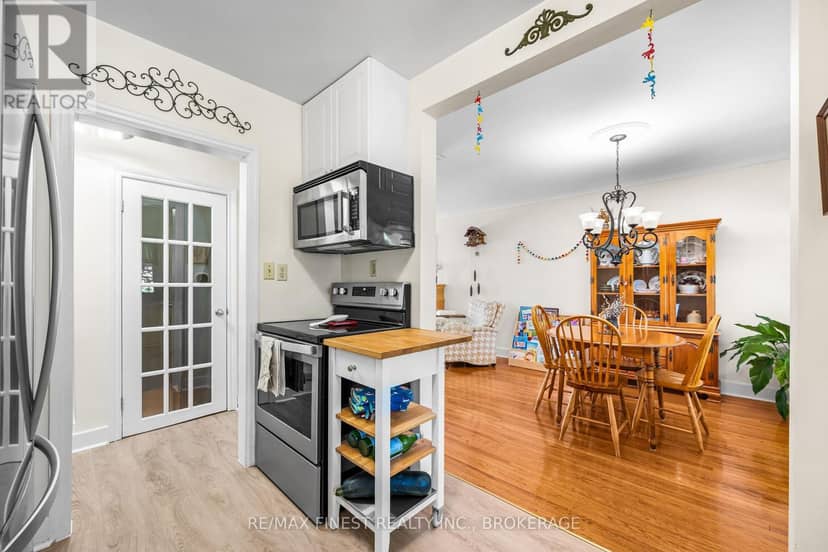 15 Alexander Street — photo 12 of 40