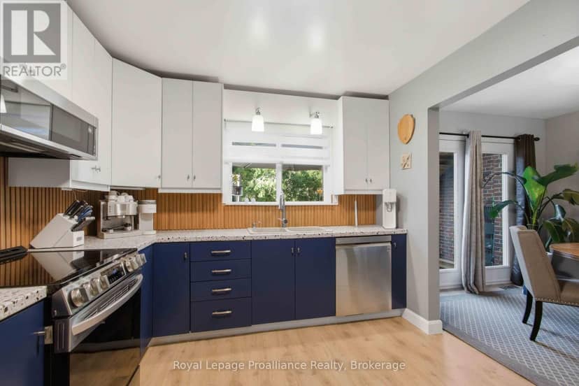 57 Tripp Boulevard — photo 10 of 24