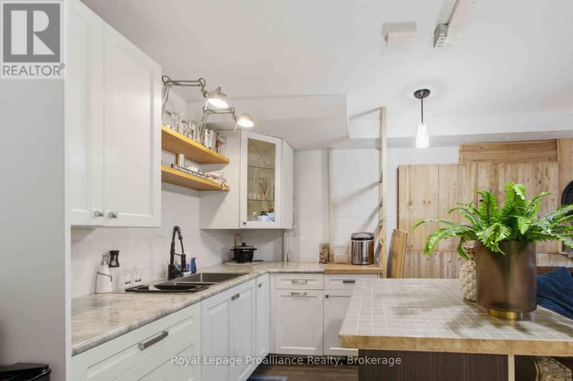 57 Tripp Boulevard — photo 19 of 24