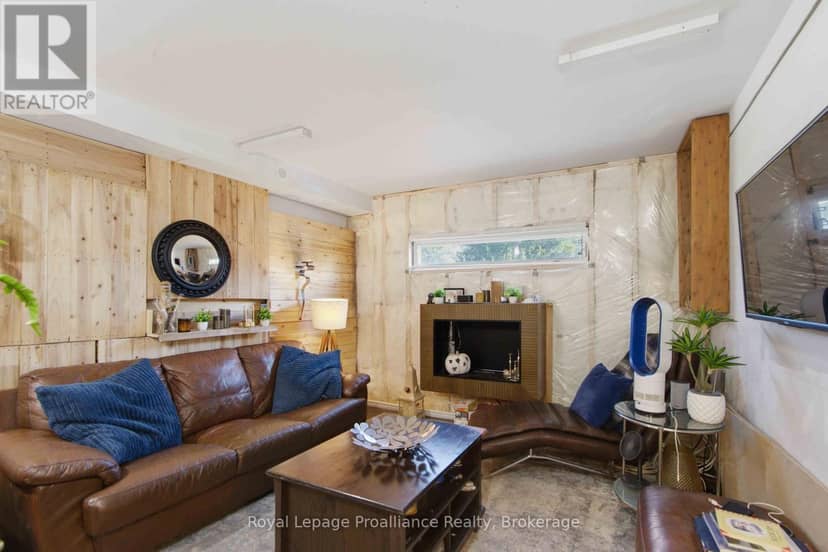 57 Tripp Boulevard — photo 21 of 24
