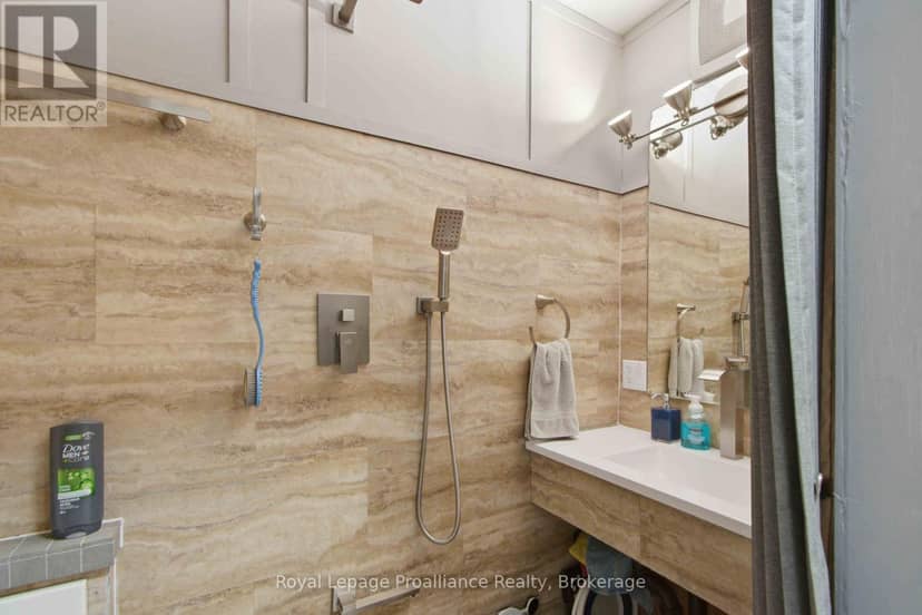 57 Tripp Boulevard — photo 22 of 24