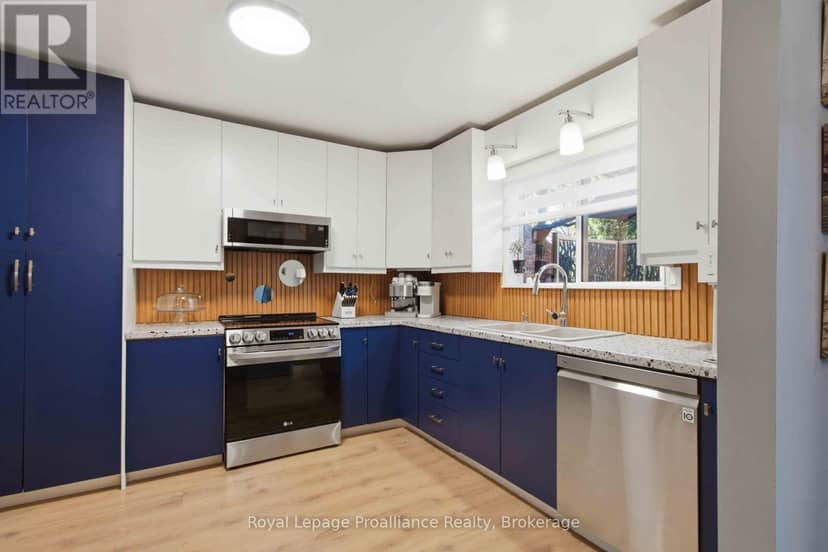 57 Tripp Boulevard — photo 9 of 24