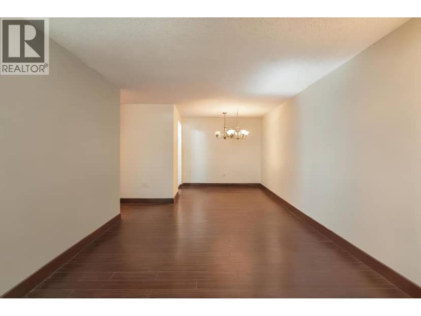 111 7297 Moffatt Road, Richmond, photo 3